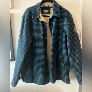 Men’s LL Bean Signature Wool Sherpa Blue and Black Plaid Shirt Jacket